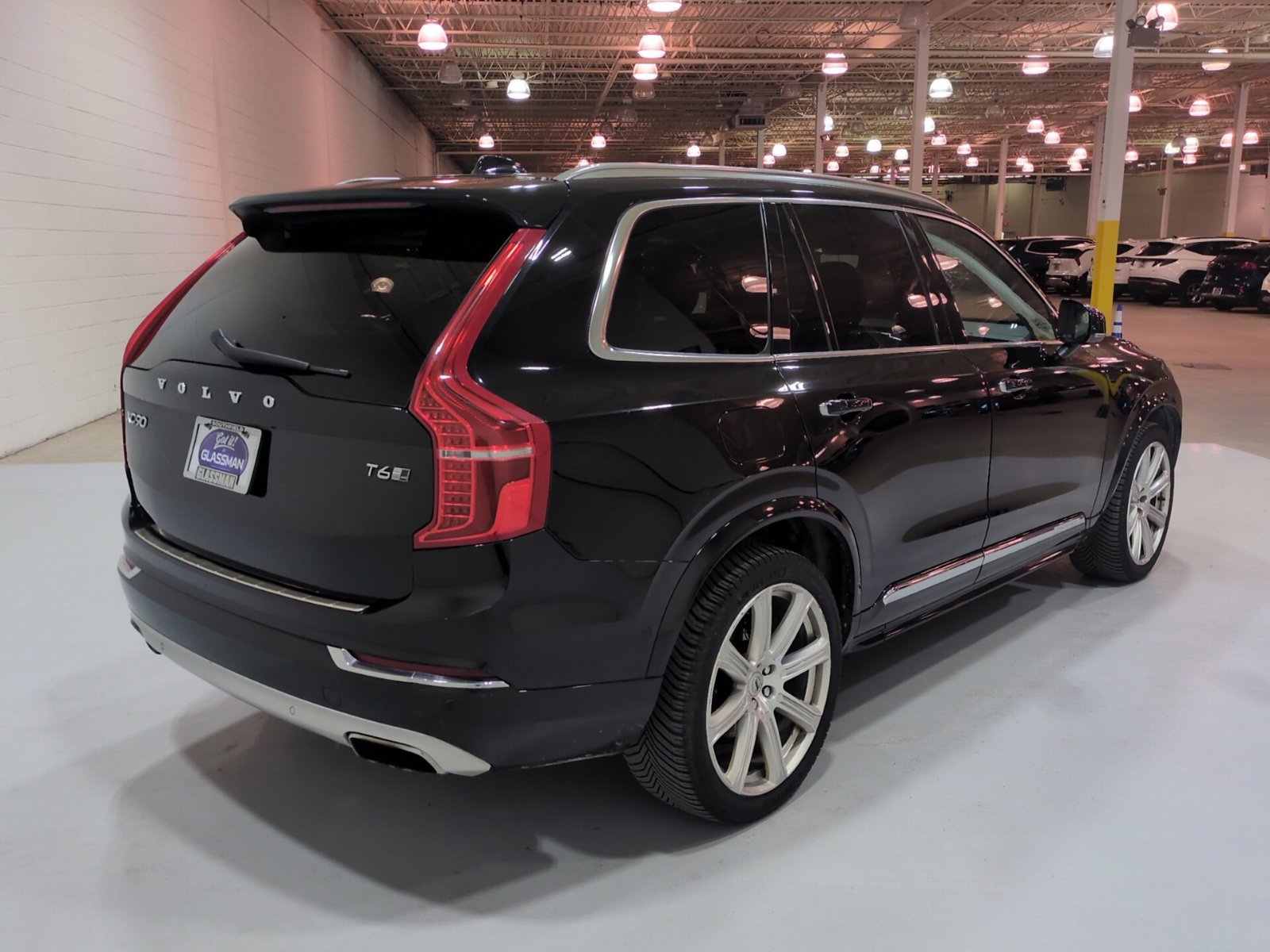 Used 2017 Volvo XC90 T6 Inscription w/ Vision Package AWD/4WD image 3