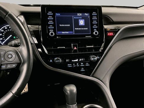 Used 2023 Toyota Camry SE image 6