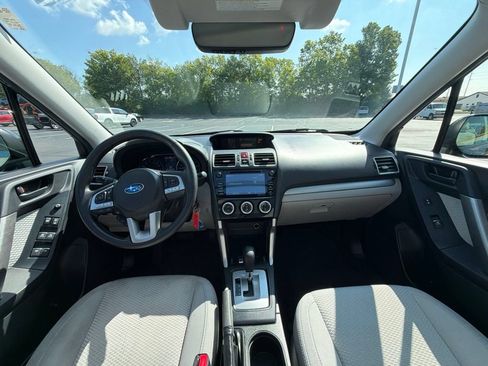 Used 2018 Subaru Forester 2.5i Premium AWD/4WD image 12