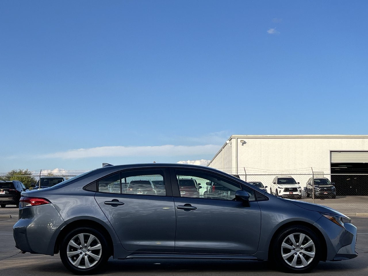 Used 2025 Toyota Corolla LE FWD image 3