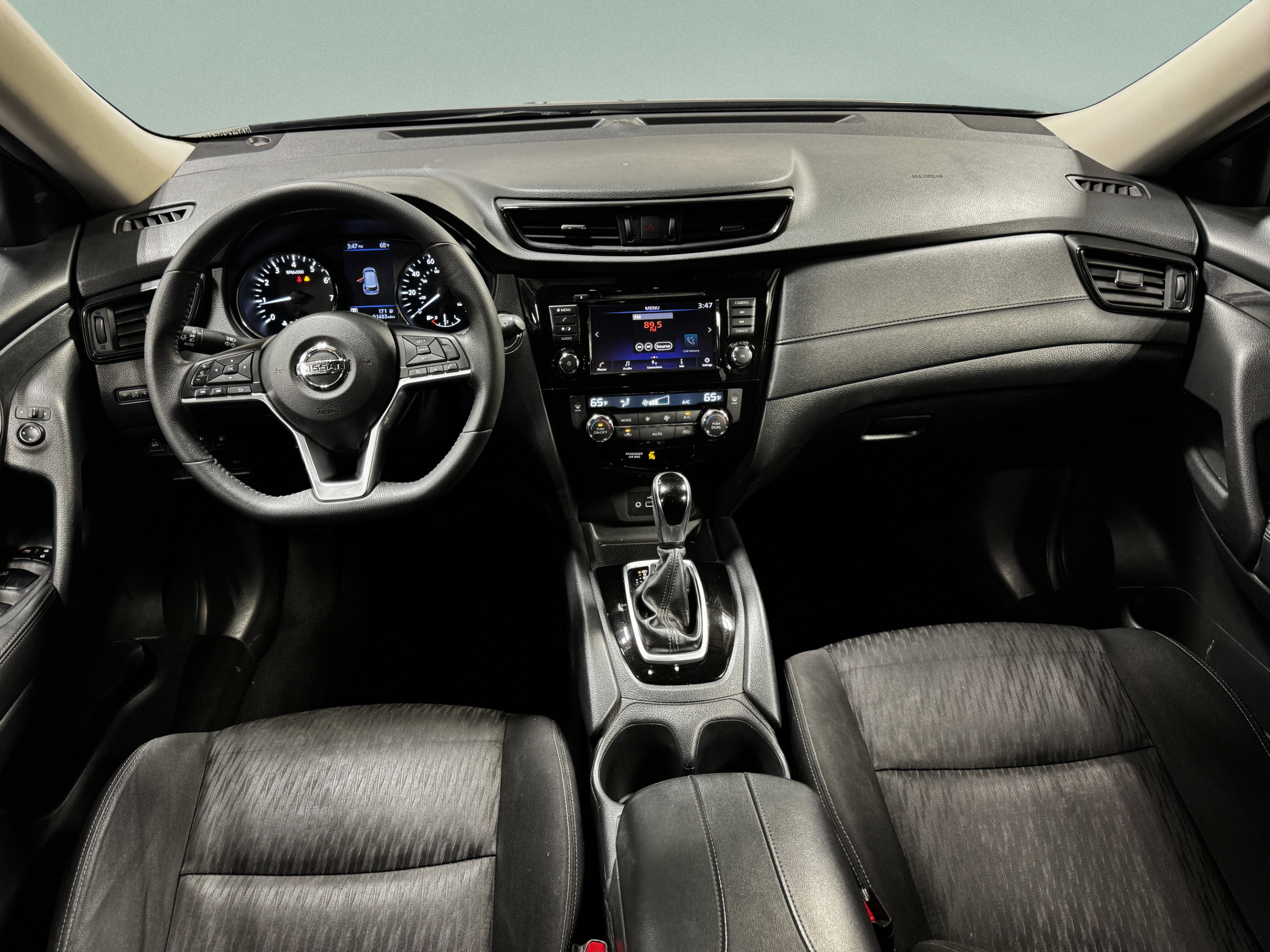 Used 2019 Nissan Rogue SV FWD image 17