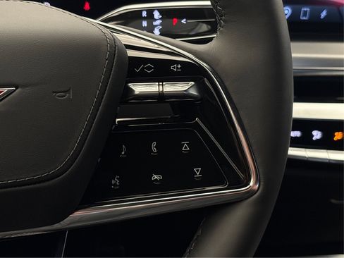 New 2026 Cadillac Lyriq V AWD/4WD image 23