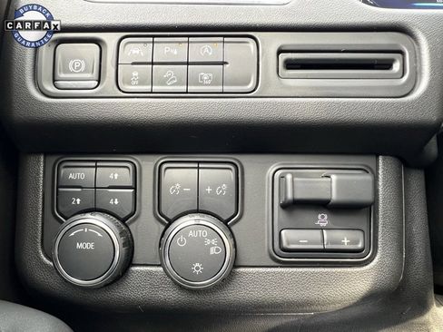 Used 2024 Chevrolet Tahoe Z71 w/ Luxury Package image 13