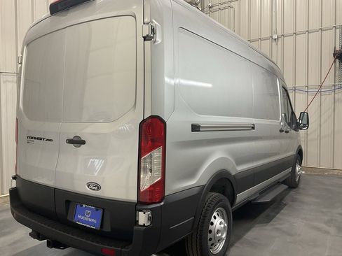 New 2026 Ford Transit 250 148 Medium Roof image 22