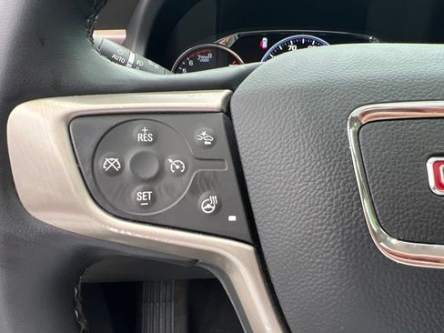 Used 2023 GMC Acadia Denali w/ Trailering Package AWD/4WD image 35