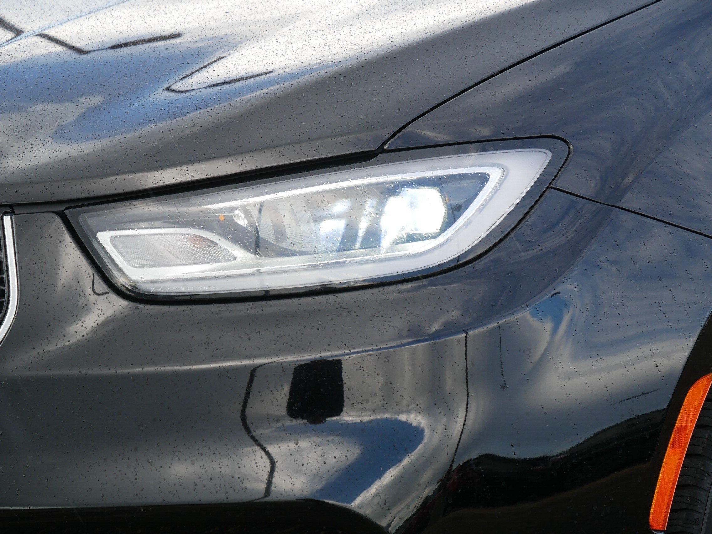 Used 2024 Chrysler Pacifica Touring-L FWD image 16