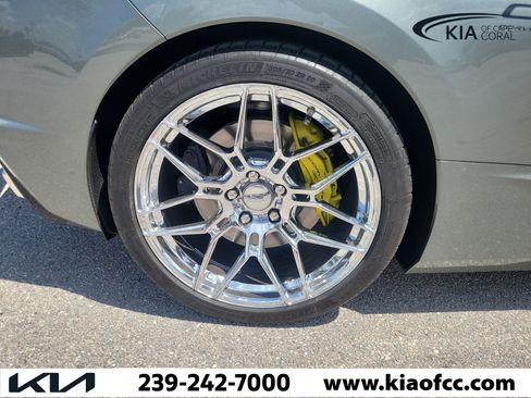 Used 2022 Chevrolet Corvette Stingray Premium Conv w/ Z51 Performance Package RWD image 9
