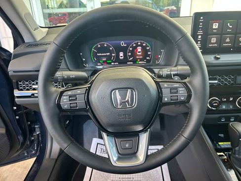 Used 2025 Honda Accord Touring image 14