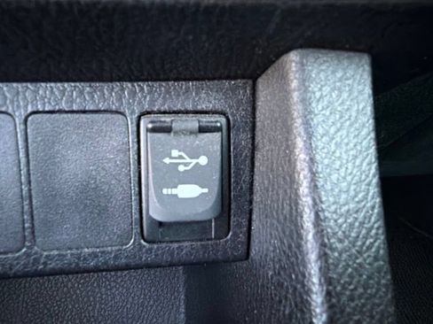 Used 2015 Toyota Corolla L FWD image 23