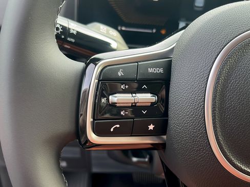 New 2026 Kia Carnival EX image 25