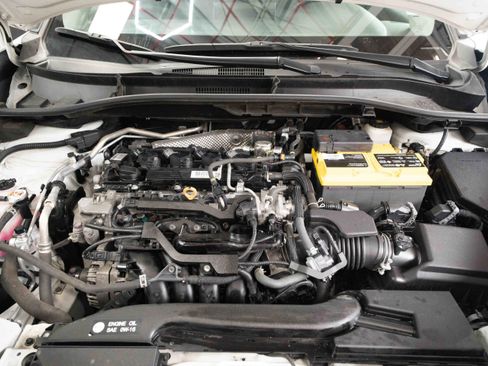 Used 2023 Toyota Corolla Cross XLE image 31