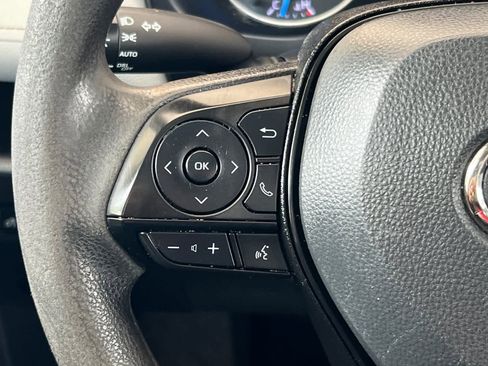 Used 2022 Toyota RAV4 XLE AWD/4WD image 26