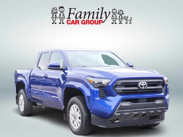 Certified 2025 Toyota Tacoma SR5 AWD/4WD image 2