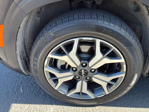 Used 2023 Kia Seltos EX AWD/4WD image 14