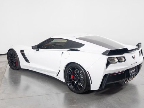 Used 2016 Chevrolet Corvette Z06 w/ 2LZ Preferred Equipment Group RWD image 11