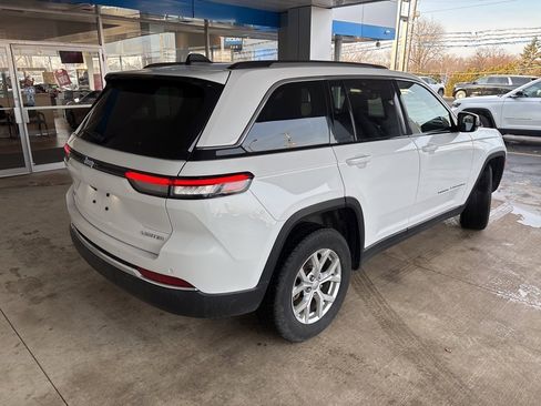 Used 2023 Jeep Grand Cherokee Limited image 5