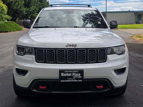 Used 2018 Jeep Grand Cherokee Trailhawk AWD/4WD image 9