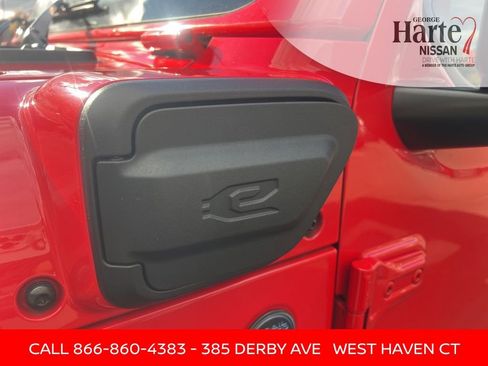 Used 2021 Jeep Wrangler Unlimited Rubicon 4xe w/ Steel Bumper Group AWD/4WD image 32