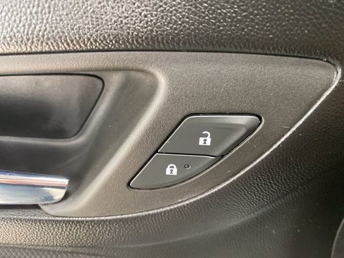 Used 2023 Chevrolet Equinox RS w/ RS Leather Package image 33