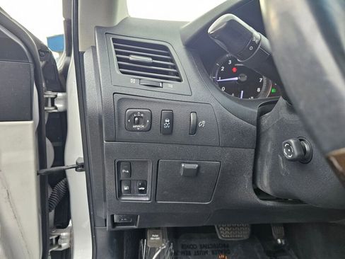 Used 2011 Lexus ES 350 image 27