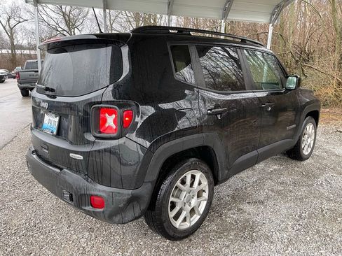 Used 2019 Jeep Renegade Latitude w/ Cold Weather Group image 3
