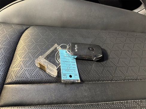 Certified 2023 Kia Sorento S w/ Panoramic Sunroof Package image 32