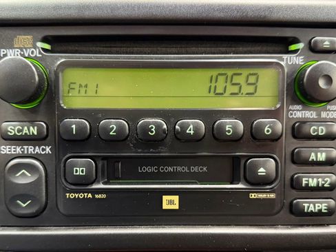 Used 2002 Toyota Solara SE FWD image 22