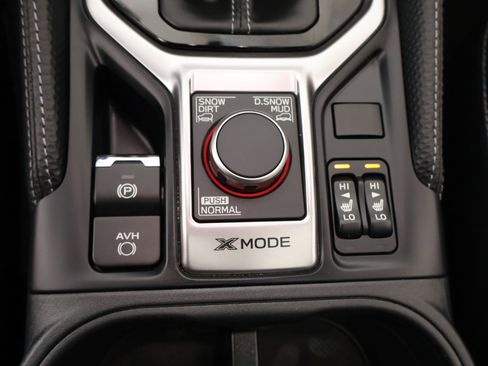 Used 2024 Subaru Forester Limited AWD/4WD image 8