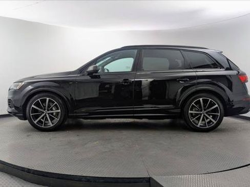 Used 2023 Audi Q7 3.0T Prestige w/ Prestige Package AWD/4WD image 3