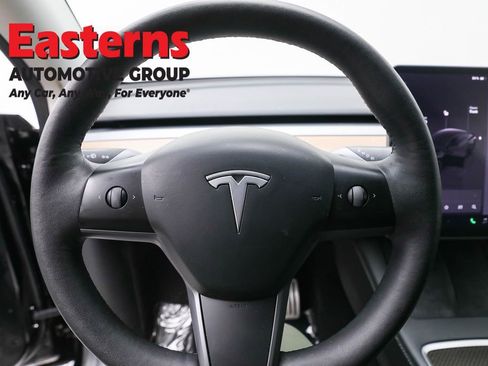Used 2022 Tesla Model Y Performance image 10
