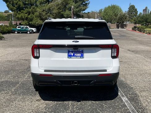 New 2026 Ford Explorer ST-Line w/ ST-Line Street Pack image 5