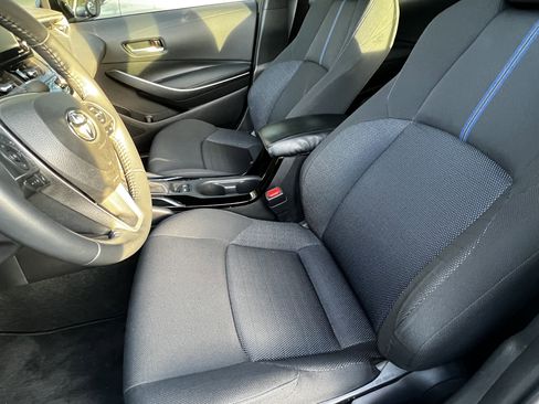 Used 2021 Toyota Corolla SE w/ SE Premium Package image 17