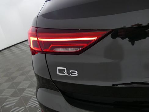 Used 2023 Audi Q3 2.0T Premium Plus w/ Premium Plus Package AWD/4WD image 30