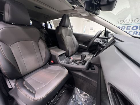 Certified 2025 Subaru Crosstrek 2.5i Limited w/ Crosstrek Mirror Package image 25