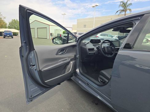 Certified 2026 Toyota Prius XLE FWD image 21