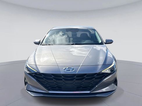 Used 2023 Hyundai Elantra SEL w/ Convenience Package image 9