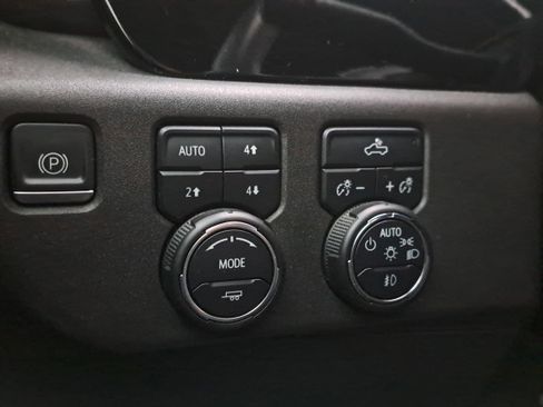 Used 2023 Chevrolet Silverado 1500 LT Trail Boss w/ Protection Package image 29