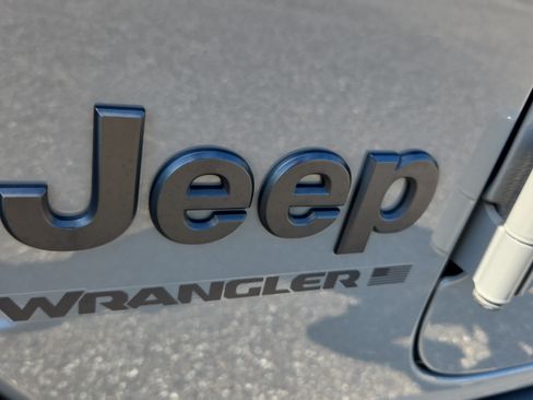 Used 2023 Jeep Wrangler Unlimited Sport AWD/4WD image 32