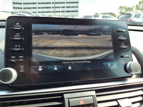 Used 2018 Honda Accord EX-L image 6