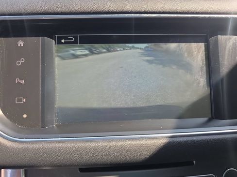 Used 2016 Land Rover Range Rover Sport SE AWD/4WD image 22