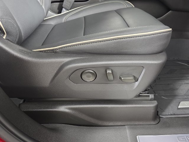 Certified 2025 GMC Yukon XL Elevation w/ Elevation Premium Package AWD/4WD image 35