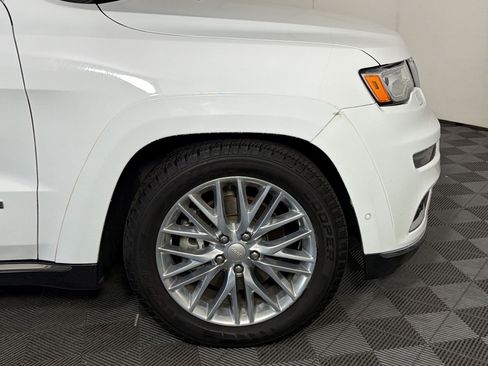 Used 2018 Jeep Grand Cherokee Summit AWD/4WD image 13