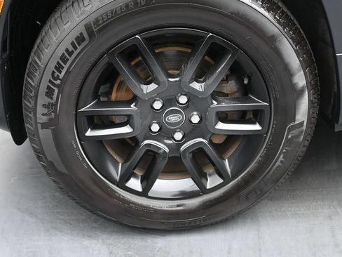Used 2024 Land Rover Defender 110 S AWD/4WD image 10