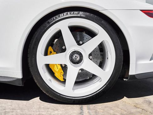 Used 2018 Porsche 911 GT3 RWD image 21