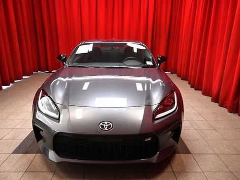 Certified 2025 Toyota GR86 w/ ALL Weather Mat Package (TMS) image 6