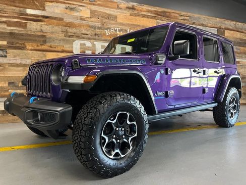 Used 2023 Jeep Wrangler Unlimited Rubicon 4xe w/ Cold Weather Group AWD/4WD image 12
