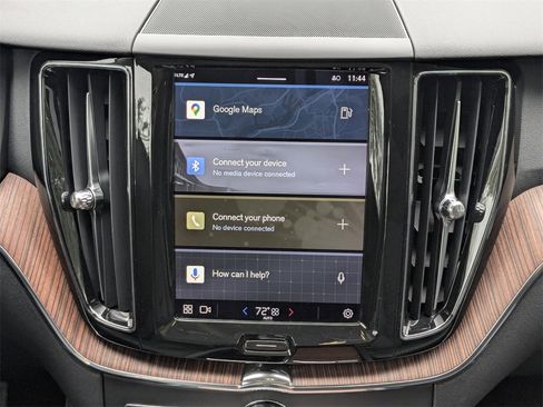 Used 2023 Volvo XC60 B5 Plus w/ Protection Package image 19