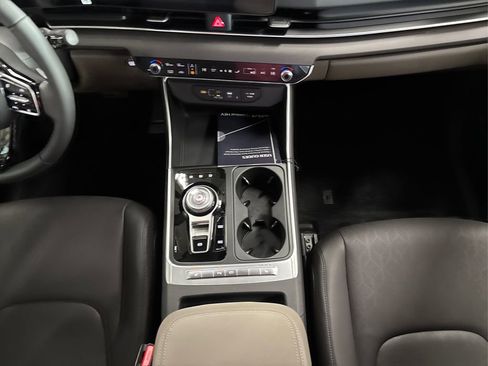 New 2026 Kia Carnival EX image 12