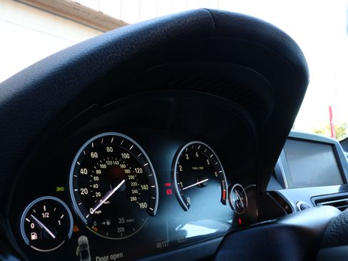 Used 2012 BMW 650i Convertible image 39