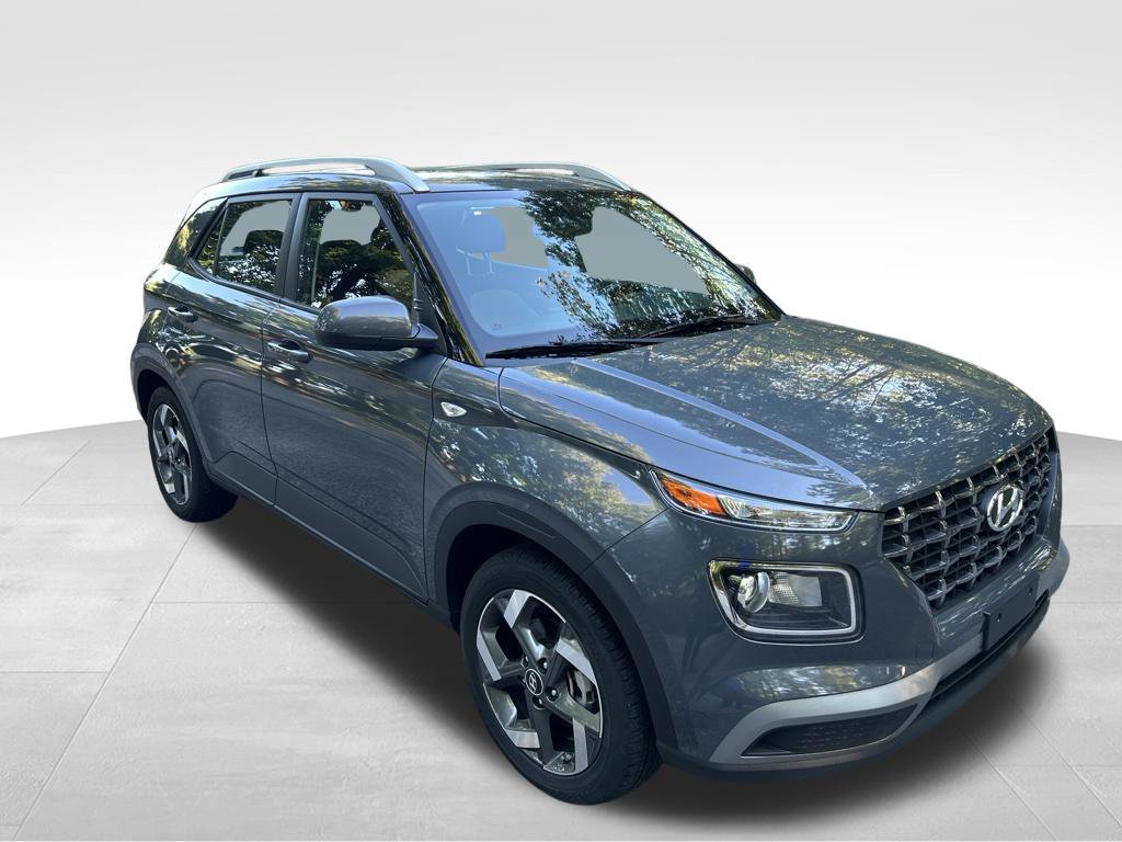 Used 2024 Hyundai Venue SEL FWD image 8